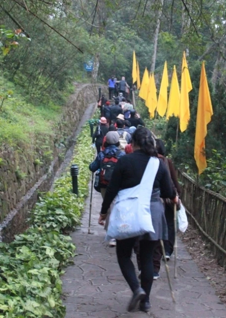 Một lần lên đỉnh thiêng Yên Tử ảnh 2 nonthiengyentu05.JPG