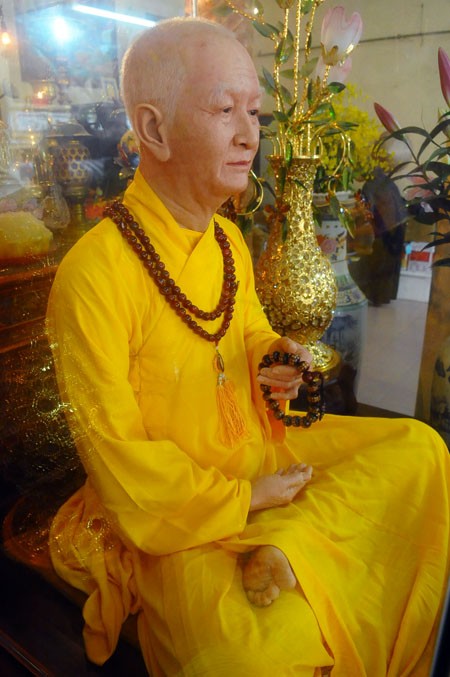 Pho tượng như người thật ở chùa Quán Sứ ảnh 10