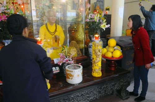 Pho tượng như người thật ở chùa Quán Sứ ảnh 1