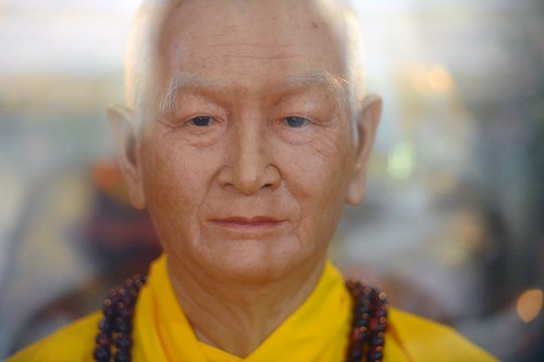 Pho tượng như người thật ở chùa Quán Sứ ảnh 4