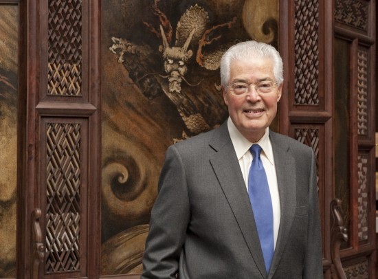 Tỷ phú Robert Hung nhiệt tâm truyền bá Phật pháp ảnh 1 Robert-Ho-550x406.jpg