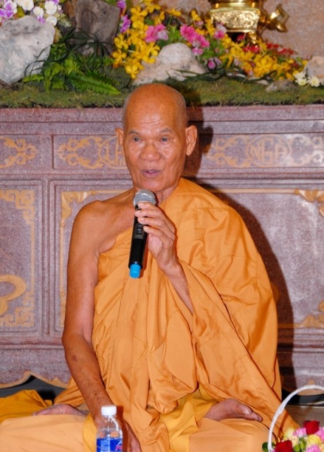 tuong niem TS MDQ10.JPG