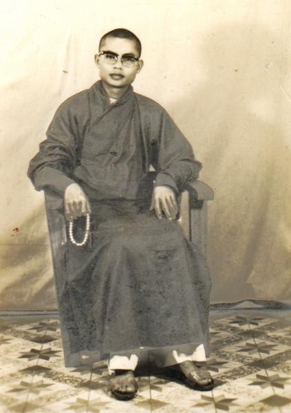Tưởng niệm 40 năm HT.Thích Chơn Thức viên tịch ảnh 1 tuong van 3.jpg