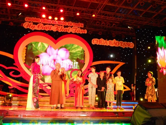 Nụ cười khai tâm ảnh 2 khai tam.jpg