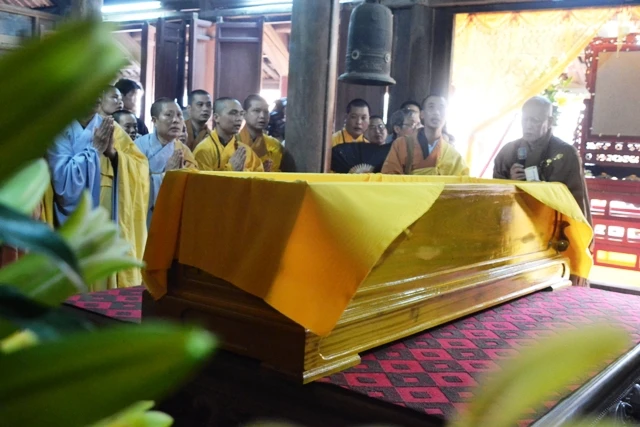 Trang nghiêm lễ nhập kim quan Trưởng lão HT.Thích Thanh Bích ảnh 9 _DSC0095.JPG