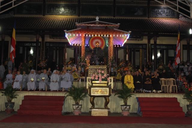 Chùm ảnh: Vũ hội lục cúng hoa đăng ảnh 1