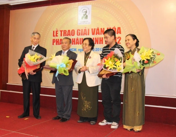 Trao giải thưởng văn hóa Phan Châu Trinh lần VI ảnh 2 IMG_7738.JPG