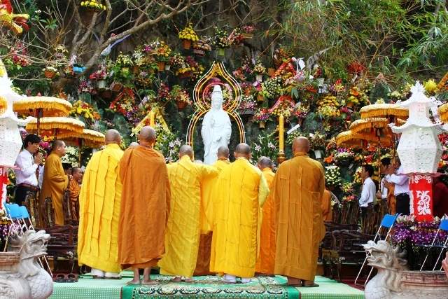 khai mac le hoi27.JPG