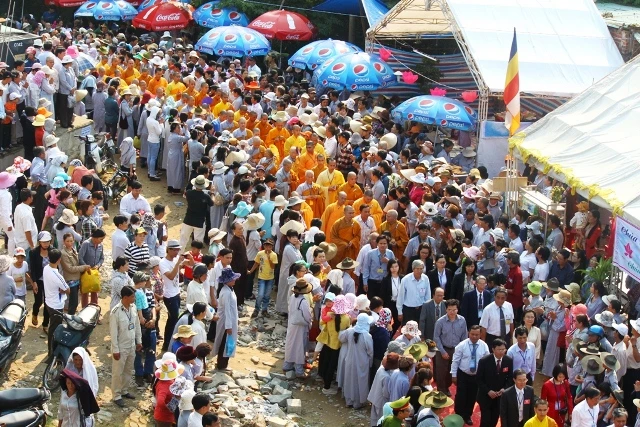 khai mac le hoi45.JPG