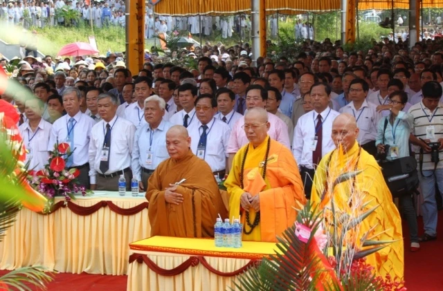 Khai mạc Đại lễ cầu siêu ở Quảng Trị ảnh 3 cau sieu quang tri06.JPG