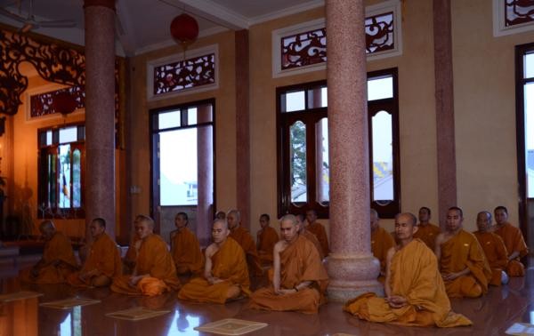 Lễ tang trong Thiền ảnh 5 Th16.jpg