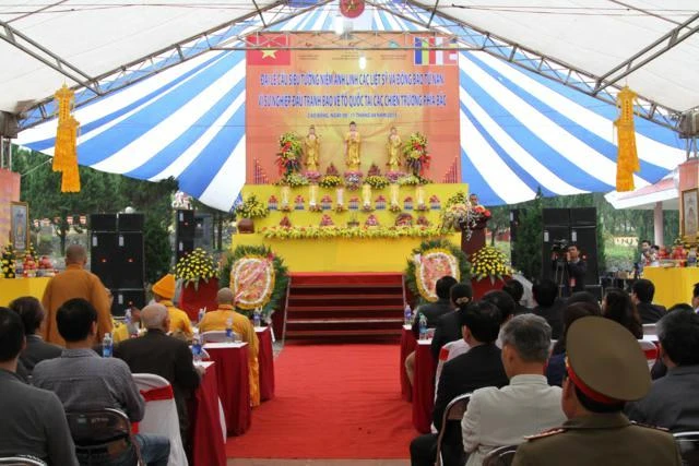 tuong niem o caobang1.jpg