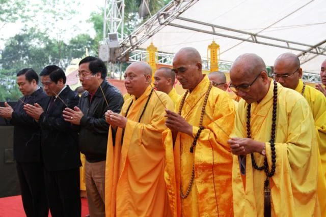 tuong niem o caobang2.jpg