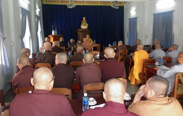 Quang c_nh bu_i h_p.JPG