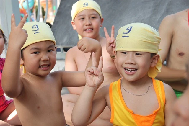 Be chuan bi tam bien Tien Dong.JPG