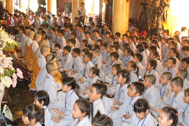 Be tri chu Om Mani Padme Hum va chu Van Thu.JPG