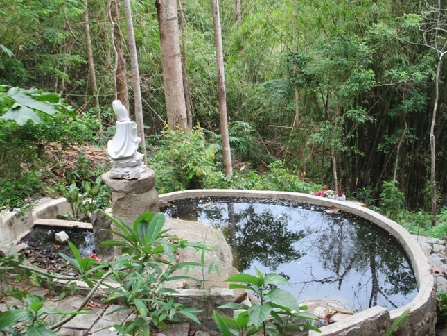 Thực hư việc đập phá tôn tượng tại Bình Phước ảnh 11 17.JPG