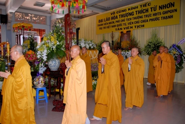 Trên 100 phái đoàn viếng tang cố Đại lão HT.Thích Từ Nhơn ảnh 3 BTN_0010.JPG