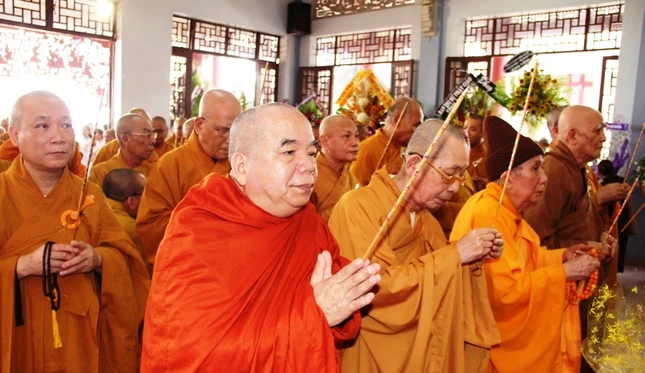 HĐCM và HĐTS viếng tang Đại lão HT.Thích Từ Nhơn ảnh 12 IMG_8060.JPG