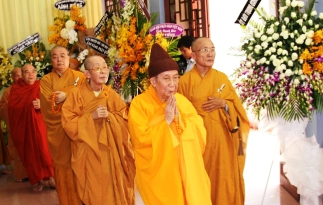 HĐCM và HĐTS viếng tang Đại lão HT.Thích Từ Nhơn ảnh 14 IMG_8087.JPG