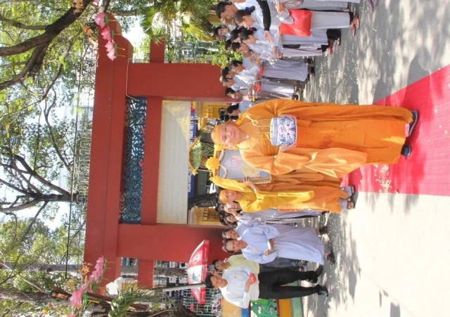 quang hau09.JPG
