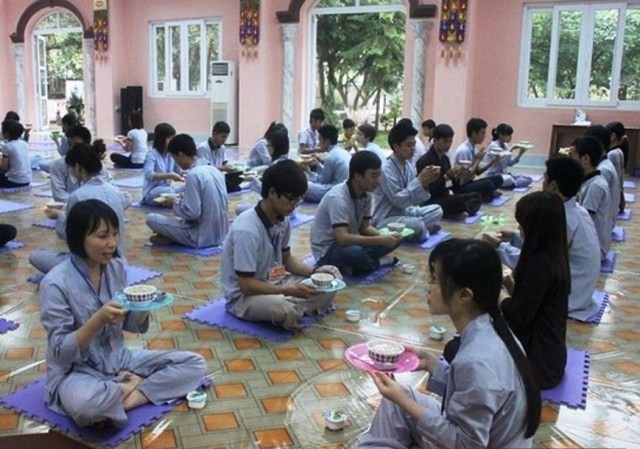 Hà Nội: Hơn 120 bạn trẻ “Cảm ơn cuộc đời” ảnh 3 haphong2.jpg