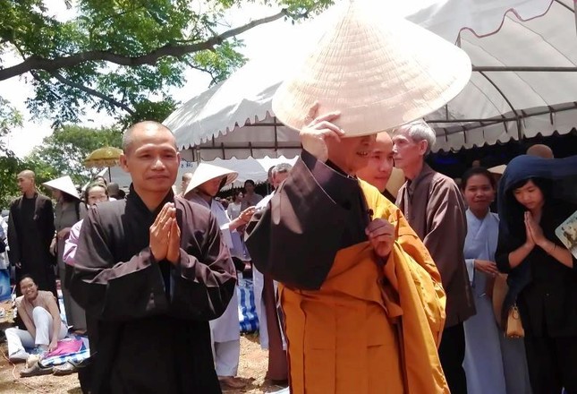 thich nhat hanh.jpg