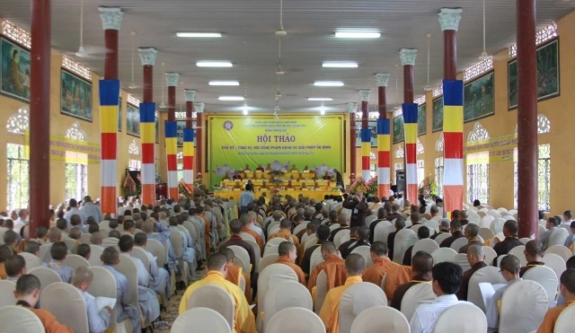 “Tăng Ni, đời sống phạm hạnh và giải pháp ổn định” ảnh 3 vungtau03.JPG