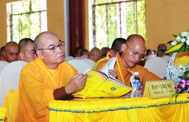 “Tăng Ni, đời sống phạm hạnh và giải pháp ổn định” ảnh 4 vungtau27.JPG