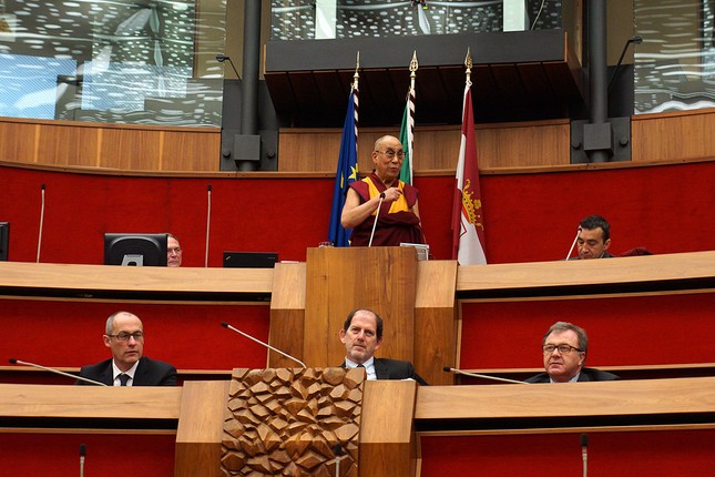 Chùm ảnh: Đức Dalai Lama thăm châu Âu ảnh 4 Hinh (4).jpg