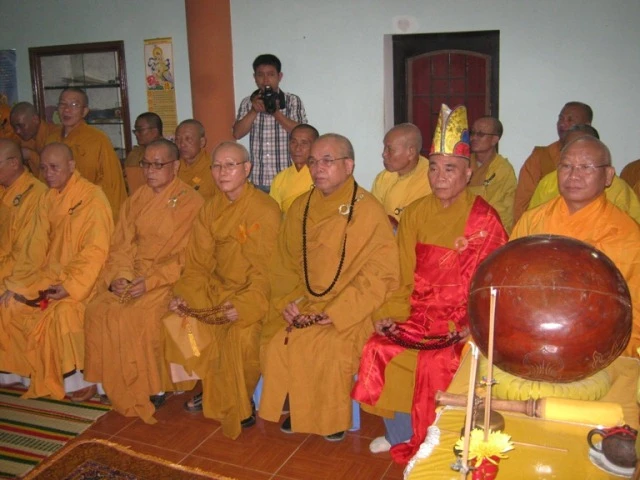 Cung tống kim quan cố HT.Thích Tịnh Nhãn nhập tháp ảnh 2 IMG_0316.JPG