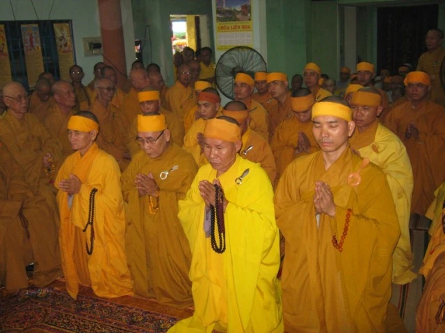 Cung tống kim quan cố HT.Thích Tịnh Nhãn nhập tháp ảnh 3 IMG_0320.JPG