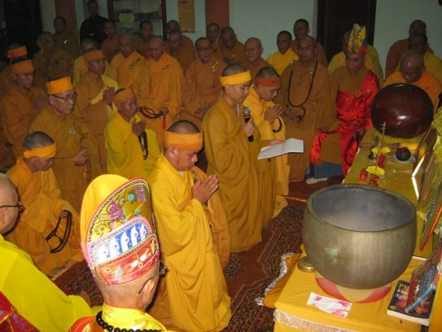 Cung tống kim quan cố HT.Thích Tịnh Nhãn nhập tháp ảnh 4 IMG_0346.JPG