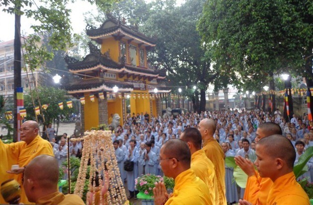 Đồng Nai: Chùa Phước Viên khai kinh, tắm Phật ảnh 2 PVtamphat3.jpg