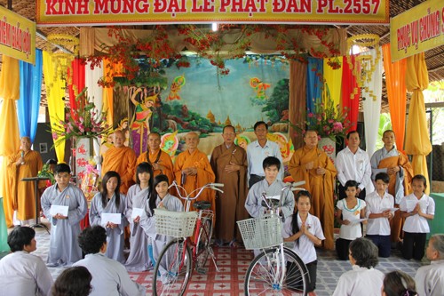 Sóc Trăng: Phật đản tại huyện Long Phú ảnh 5 soctrang05.jpg