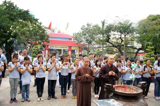 TP.HCM: Diễu hành xe đạp mừng Phật đản ảnh 6 thayleminh10.jpg