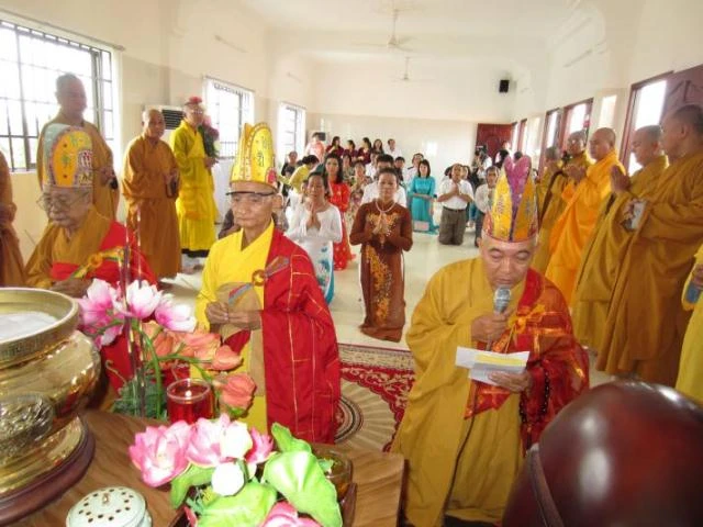 Lễ hằng thuận tại chùa Thường Quang ảnh 2 215335_img_4348.jpg