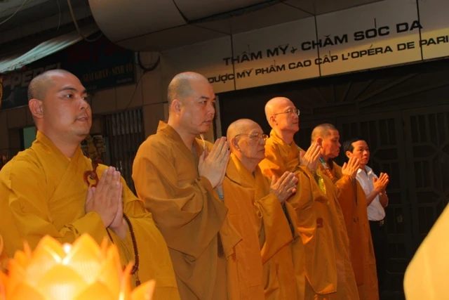 GHPGVN quận 5 tổ chức lễ Phật đản ảnh 1 HANHY04.JPG