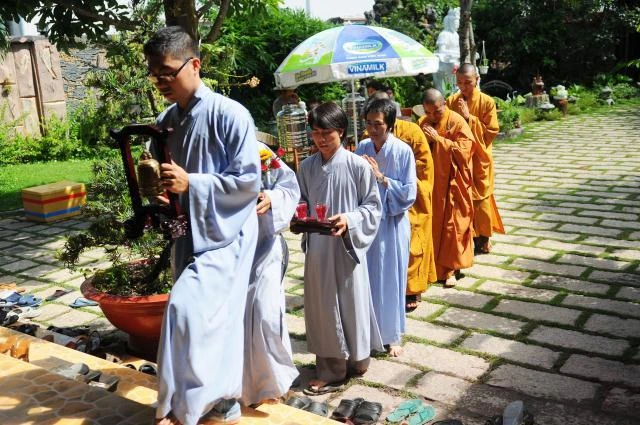 Lễ Phật đản tại chùa Long Nghĩa, Long Sơn, tịnh viện Pháp Hạnh ảnh 2 thaygiacthong02.JPG