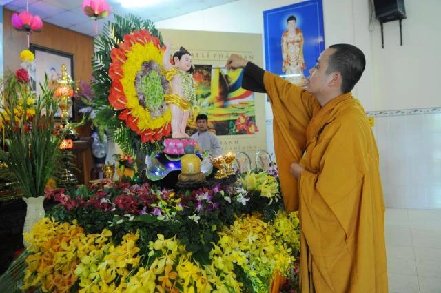 Lễ Phật đản tại chùa Long Nghĩa, Long Sơn, tịnh viện Pháp Hạnh ảnh 5 thaygiacthong17.JPG