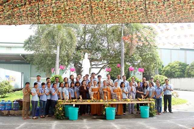 Một công ty tổ chức lễ tắm Phật tại cơ quan ảnh 8 congty14.jpg