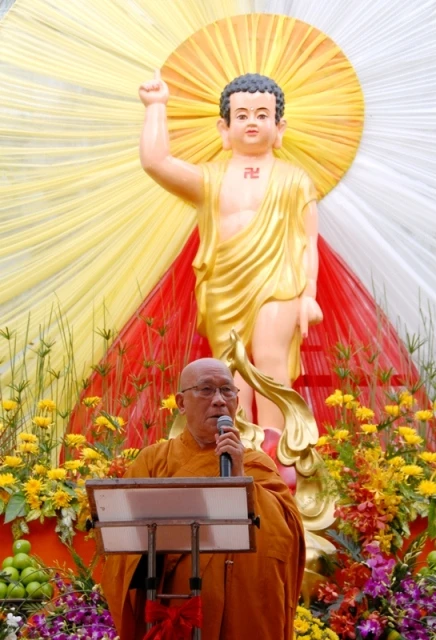 PG Q.Phú Nhuận long trọng mừng Phật đản ảnh 3 quanamtuvien03.JPG