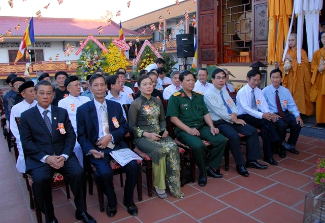 Chùm ảnh Đại lễ Phật đản PL.2557 tại TP.HCM ảnh 7 BTN_0015.JPG