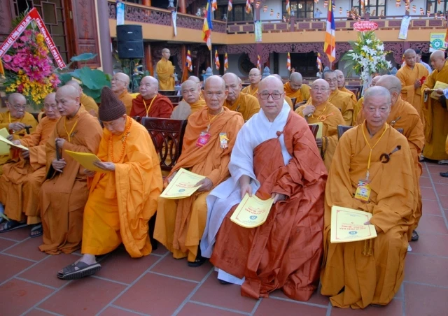Chùm ảnh Đại lễ Phật đản PL.2557 tại TP.HCM ảnh 6 BTN_0018.JPG