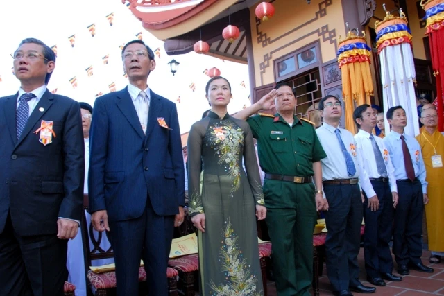 Chùm ảnh Đại lễ Phật đản PL.2557 tại TP.HCM ảnh 9 BTN_0039.JPG