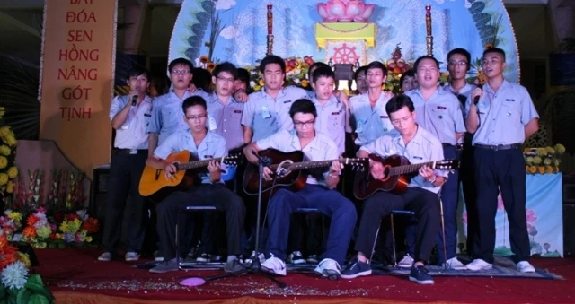 Văn nghệ mừng Phật đản của GĐPT Xá Lợi ảnh 4 4danhdanh7.jpg