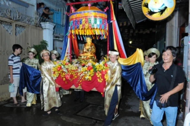 Lễ Phật đản tại Pháp Võ, Kim Cương, Pháp Hoa ảnh 8 ruocphat1.jpg