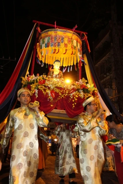 Lễ Phật đản tại Pháp Võ, Kim Cương, Pháp Hoa ảnh 17 ruocphat10.jpg