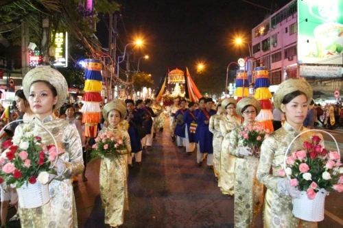 Lễ Phật đản tại Pháp Võ, Kim Cương, Pháp Hoa ảnh 18 ruocphat13.jpg