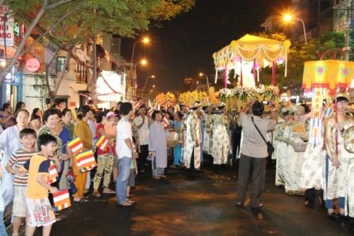 Lễ Phật đản tại Pháp Võ, Kim Cương, Pháp Hoa ảnh 20 ruocphat15.jpg